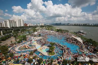 The Ultimate Guide to Han River Outdoor Pools & Water Playgrounds in Seoul