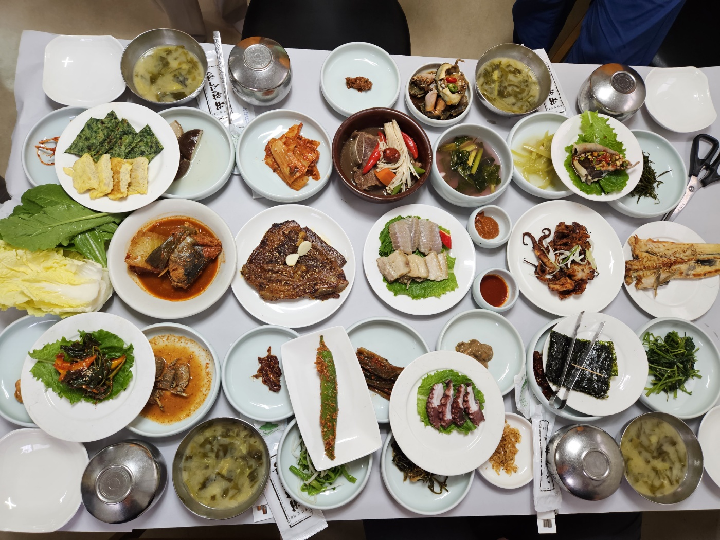 Why Do Koreans Always Ask “Did You Eat?” (The Deep Cultural Meaning Behind Korean Food Greetings)